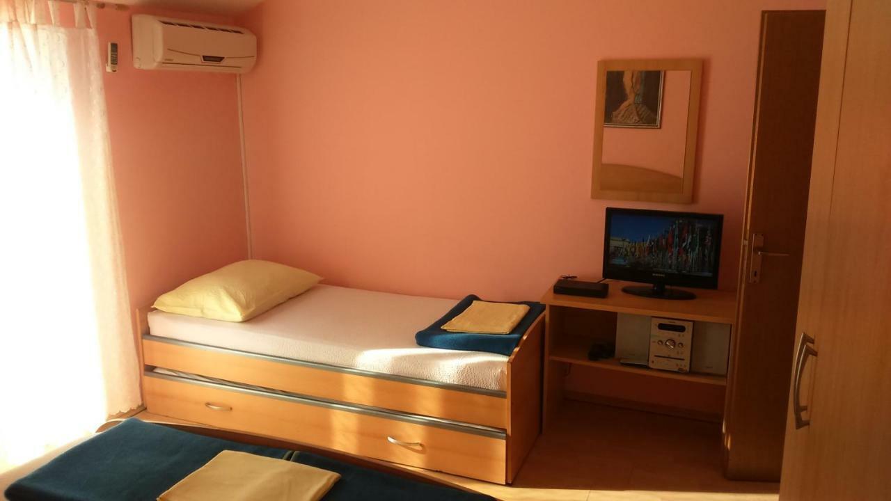 Apartman Lea Tučepi エクステリア 写真